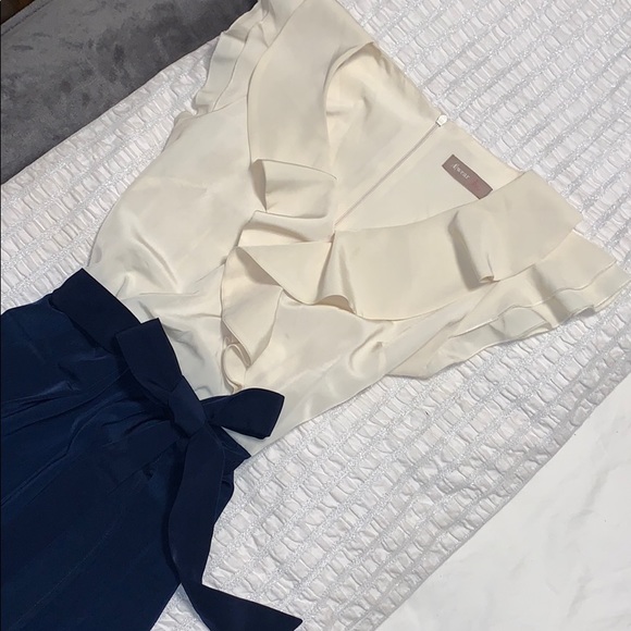 Dress - Picture 1 of 4